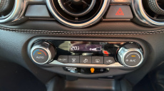 Nissan Juke 1.0 DiG-T 114 N-Connecta 5dr DCT Petrol Hatchback